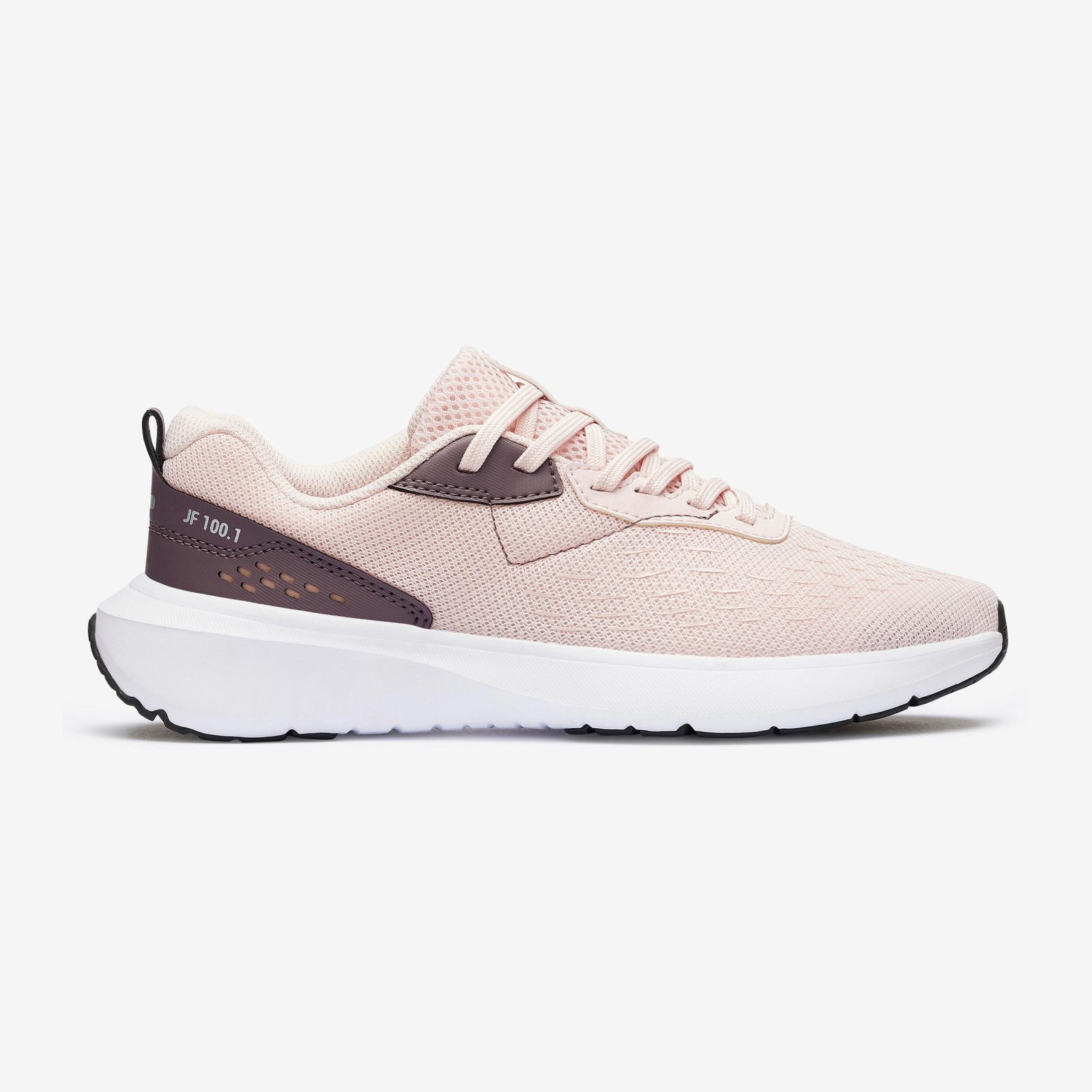 How to Style Sneakers